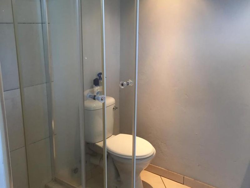 Affordable 2-Bedroom Apartment, Highland Estate Madadeni, Newcastle, KwaZulu Natal - Photo 10