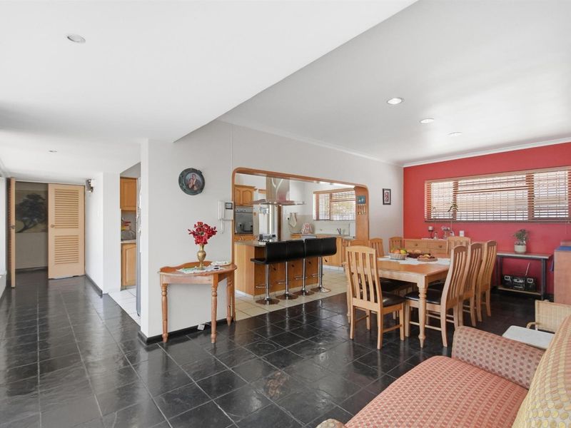Stunning Home FOR SALE in HEATHFIELD - R3 795 000-00 (neg.) - Photo 8