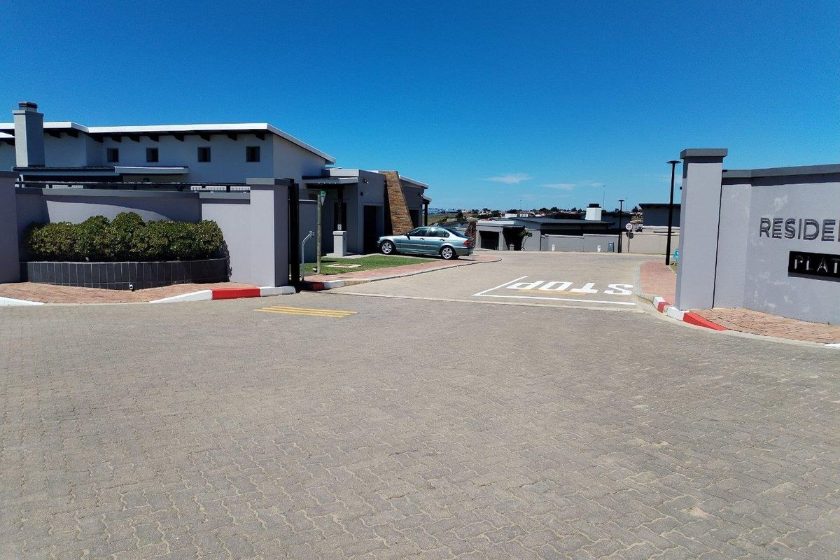 Modern 3-Bedroom Home in Prime George Location - Photo 2