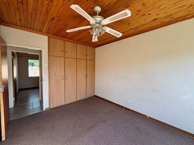 Your Modern Sanctuary: Effortless Living in a Secure Haven in New Park, Kimberley - Photo 10