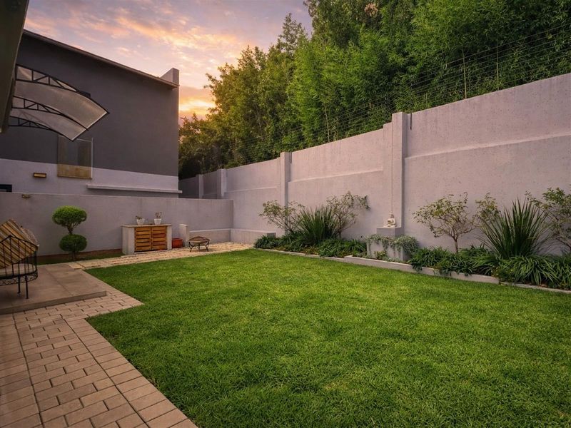 Modern Elegance: A 3-Bedroom Sanctuary Designed for Refined Living - Photo 4