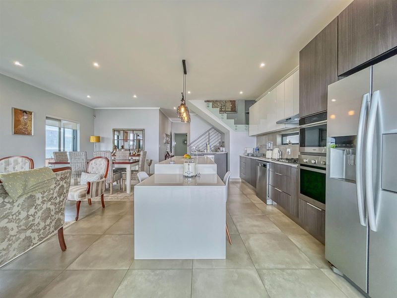 Modern Elegance: A 3-Bedroom Sanctuary Designed for Refined Living - Photo 9