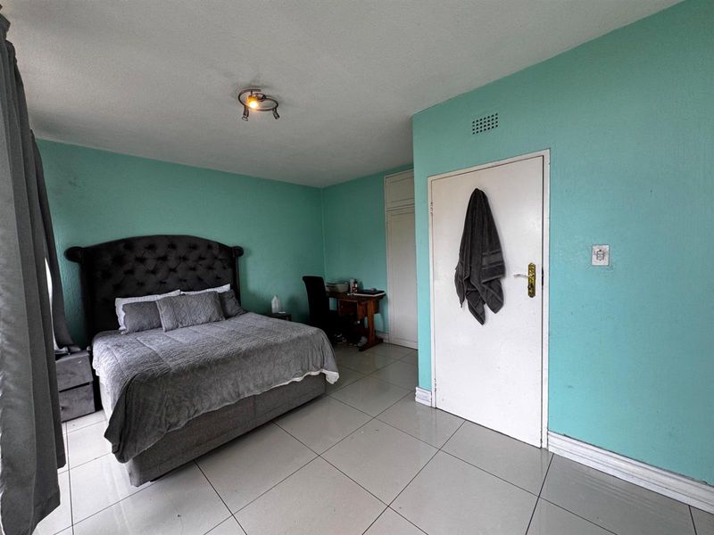 Charming Duplex with Private Garden in Blackheath - Full of Potential - Photo 9