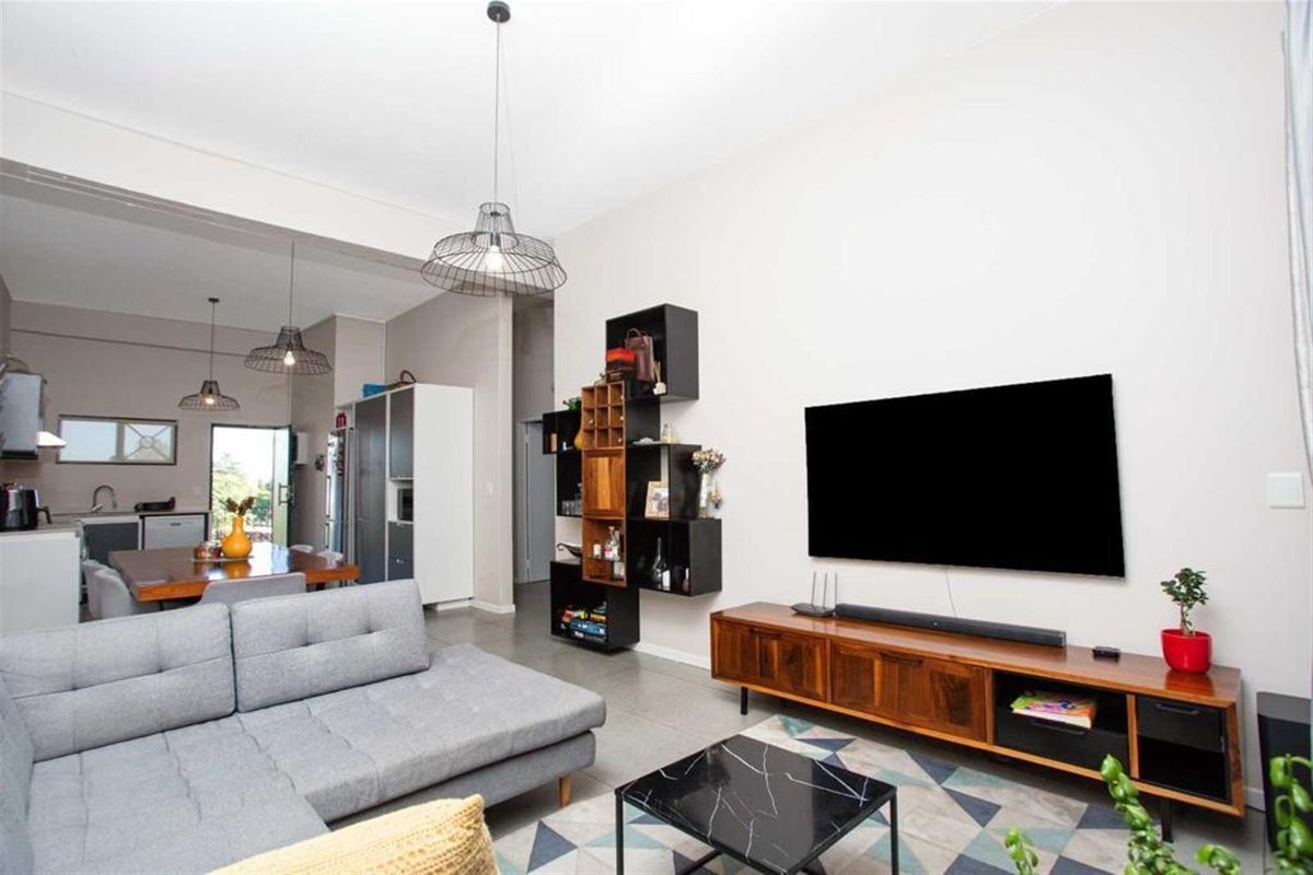 Best Value in Linden, Ideal for Students, Investors and First Time Buyers - Photo 2