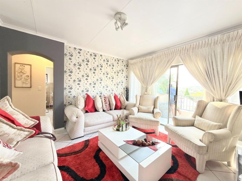 2 Bedroom Apartment in Fourways Priced to sell! - Photo 8