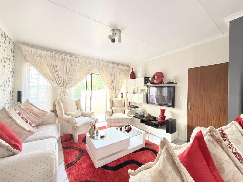 2 Bedroom Apartment in Fourways Priced to sell! - Photo 7