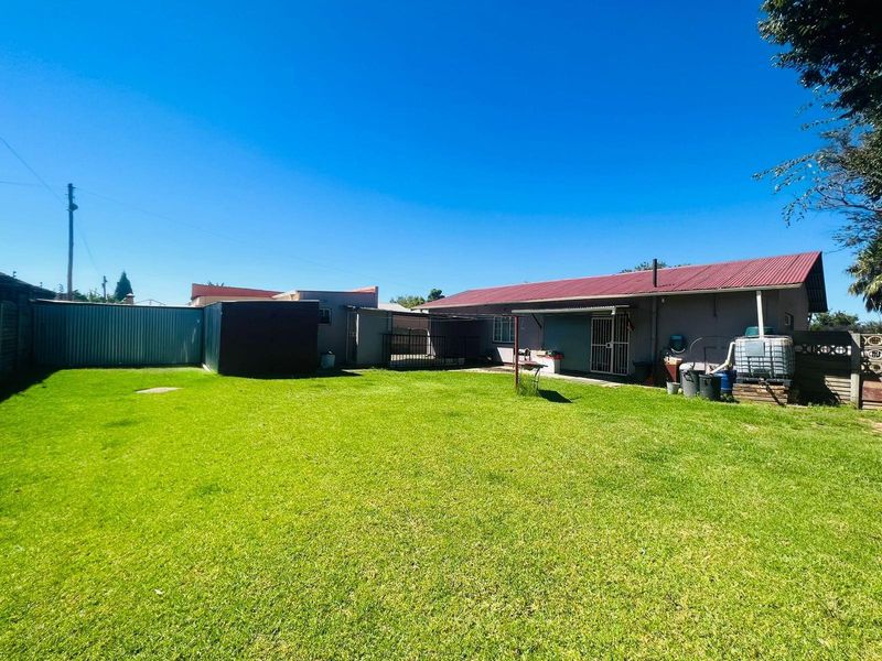 House For Sale in Vanderbijlpark, SE 1 - Photo 8