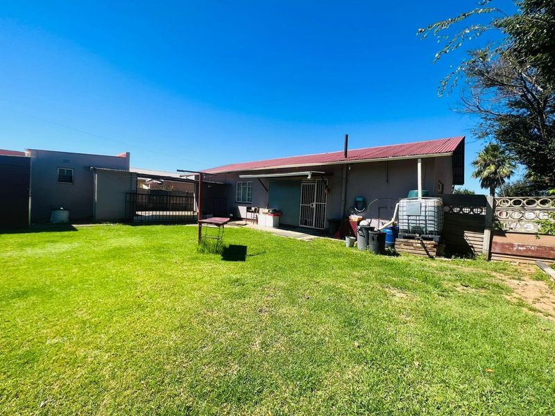 House For Sale in Vanderbijlpark, SE 1 - Photo 7