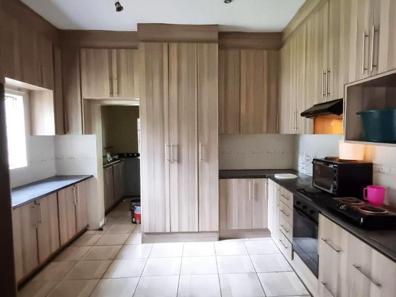 Charming 4-Bedroom Home in Delmas West - Great Investment Opportunity! - Photo 6