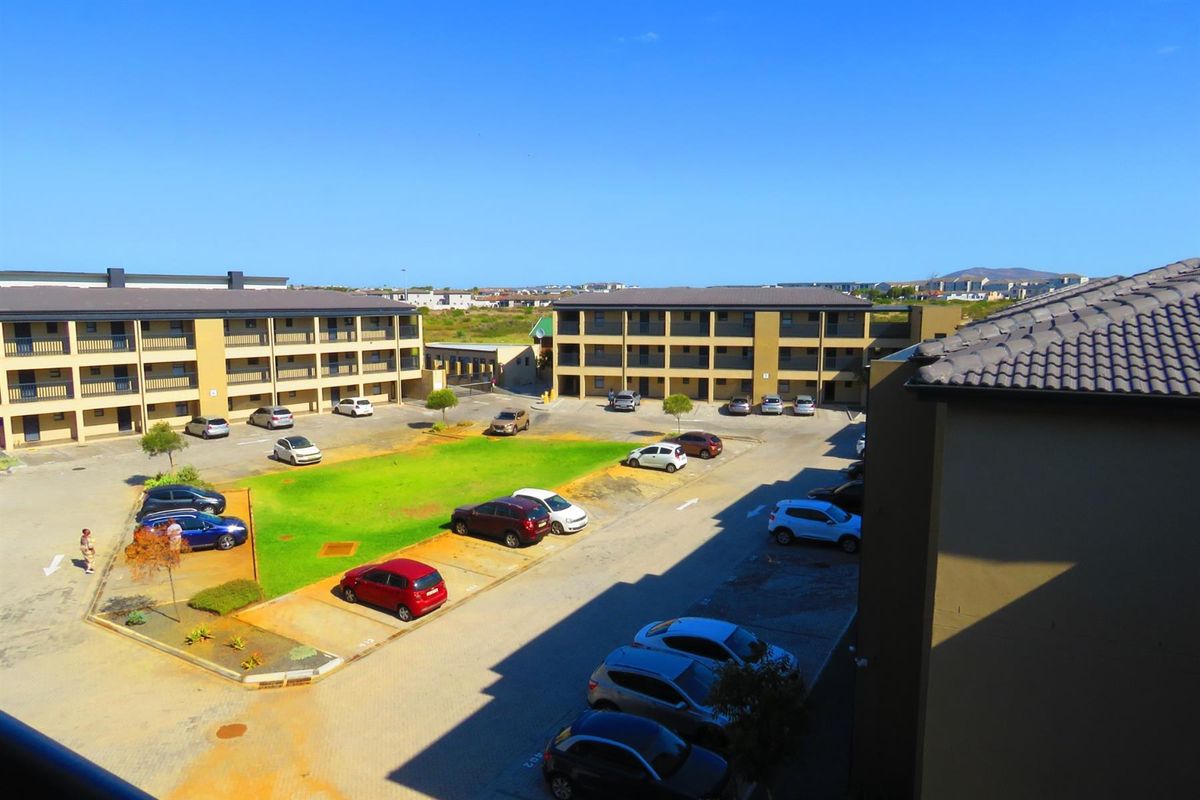 Modern Top-Floor 2-Bedroom Apartment with Balcony - Ideal for Investors and First-Time Buyers - Photo 3