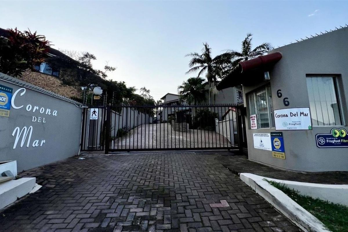 3-Bedroom Coastal Duplex with Sea Views in Uvongo Beach - Photo 2