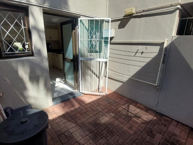 3-Bedroom Coastal Duplex with Sea Views in Uvongo Beach - Photo 9