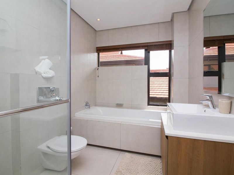 Luxury Forest Living with Sea Views in The Sanctuary at Zimbali Coastal Resor - Photo 10