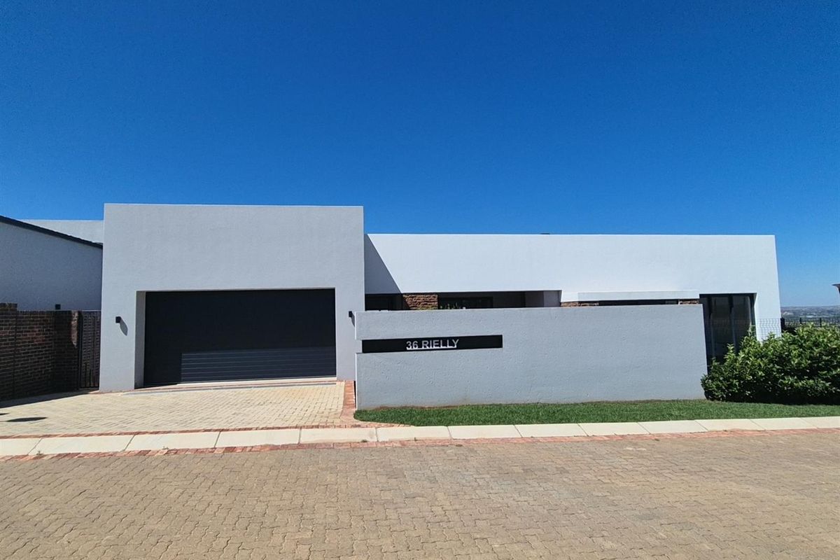 Modern 3-Bedroom Eco Home  For Sale in Helderzicht Eco Estate, Potchefstroom, North West - Photo 2