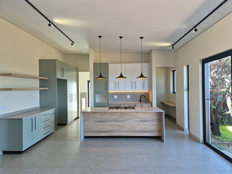 Modern 3-Bedroom Eco Home  For Sale in Helderzicht Eco Estate, Potchefstroom, North West - Photo 9