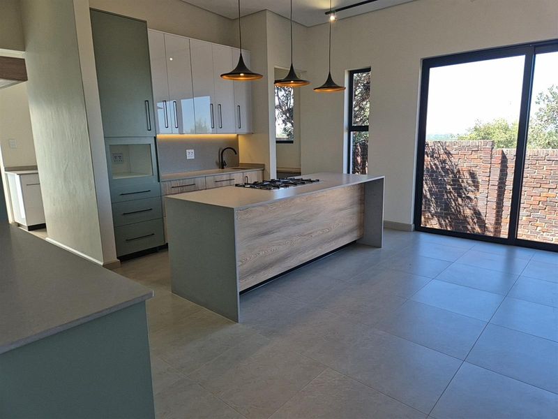 Modern 3-Bedroom Eco Home  For Sale in Helderzicht Eco Estate, Potchefstroom, North West - Photo 8