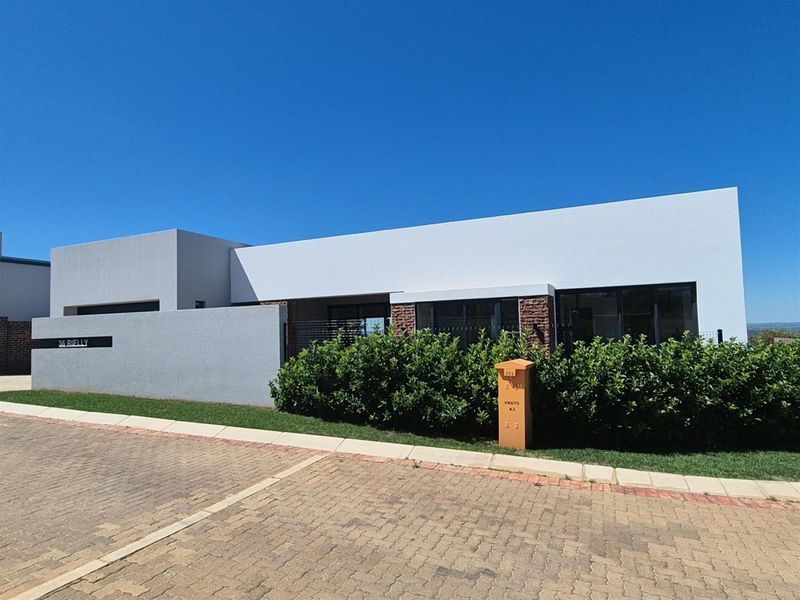 Modern 3-Bedroom Eco Home  For Sale in Helderzicht Eco Estate, Potchefstroom, North West - Photo 3