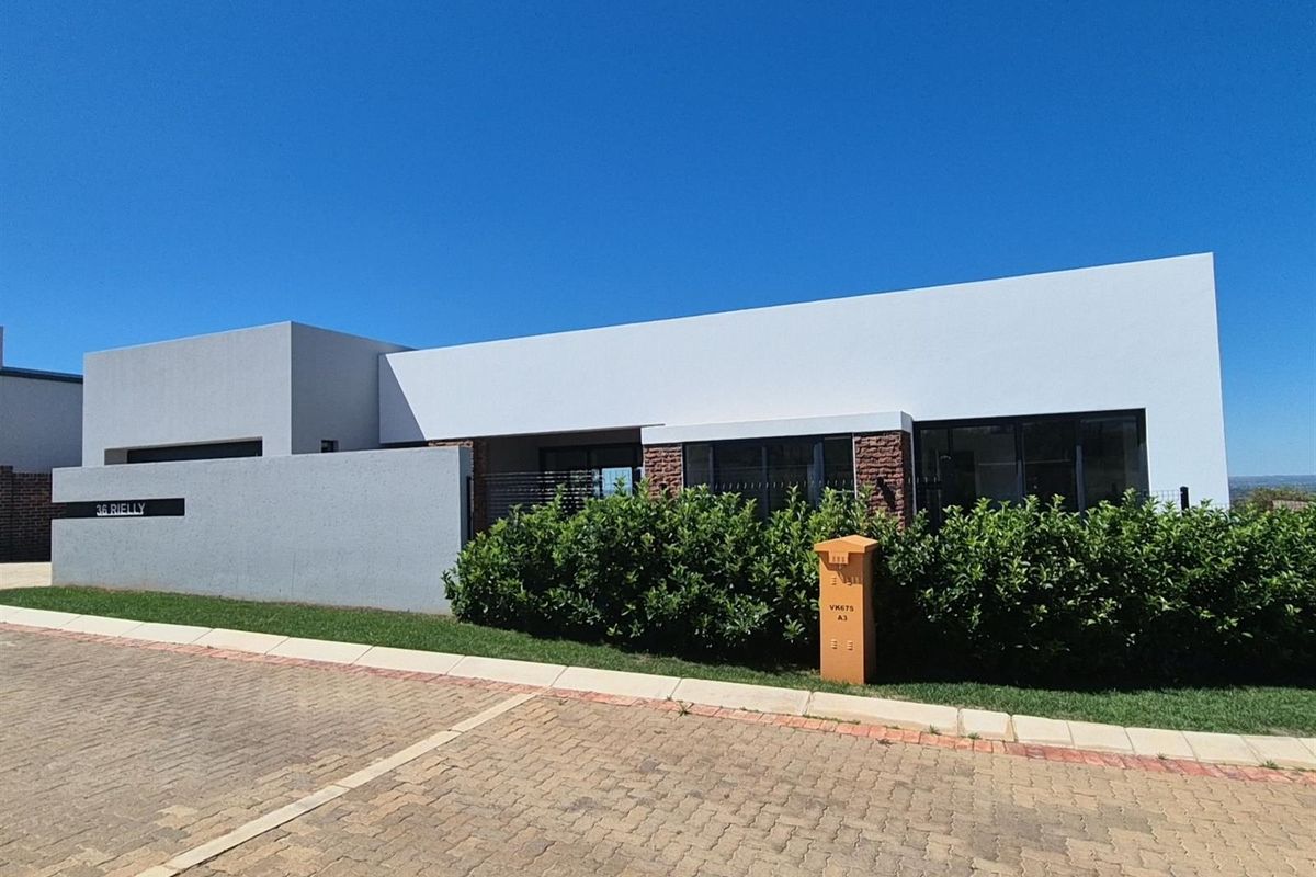 Modern 3-Bedroom Eco Home  For Sale in Helderzicht Eco Estate, Potchefstroom, North West - Photo 3