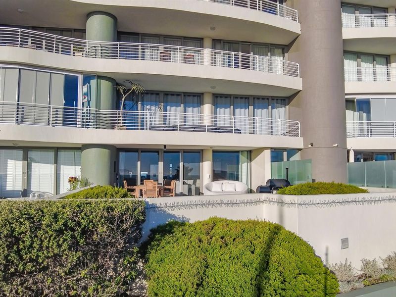 Luxurious, Modern FULLY FURNISHED 2 Bedroom, 2,5 Bathroom Apartment - Beach Road Strand - Photo 4