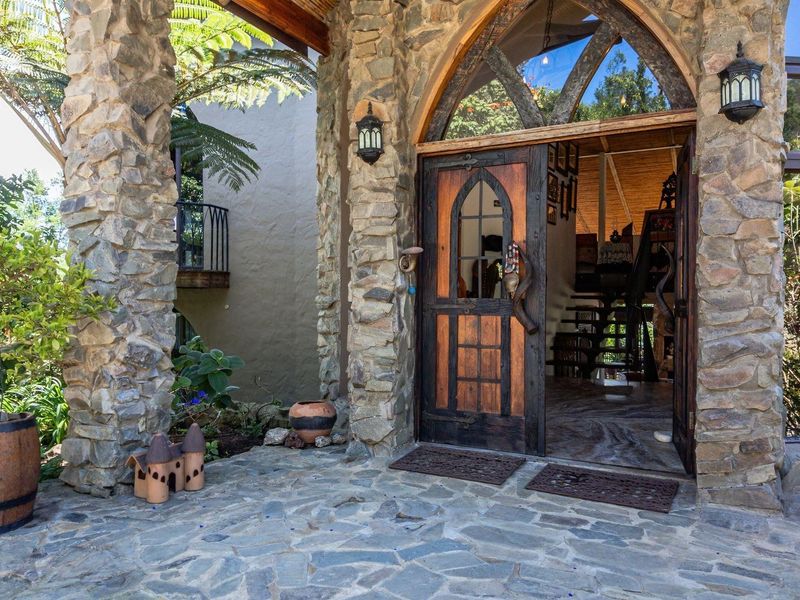 House For Sale in Wilderness Heights, Wilderness - Photo 4