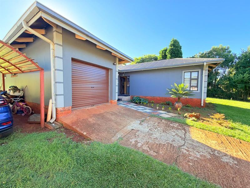 House For Sale in Signal Hill, Newcastle, KwaZulu Natal - Photo 2