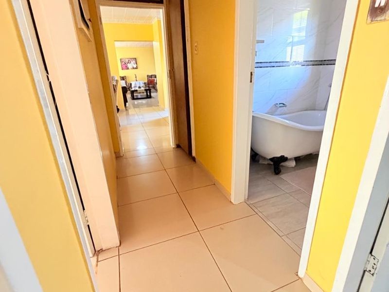 House For Sale in Signal Hill, Newcastle, KwaZulu Natal - Photo 8