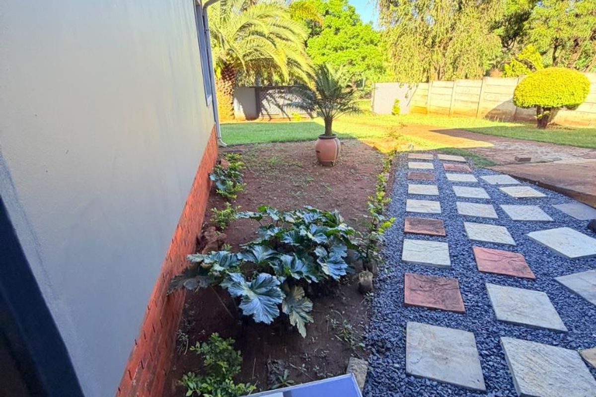 House For Sale in Signal Hill, Newcastle, KwaZulu Natal - Photo 4