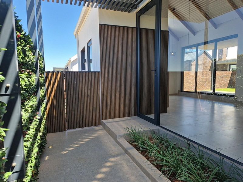Modern Eco-Smart 3-Bedroom Home for Sale in Helderzicht Eco Estate, Potchefstroom, North West - Photo 4