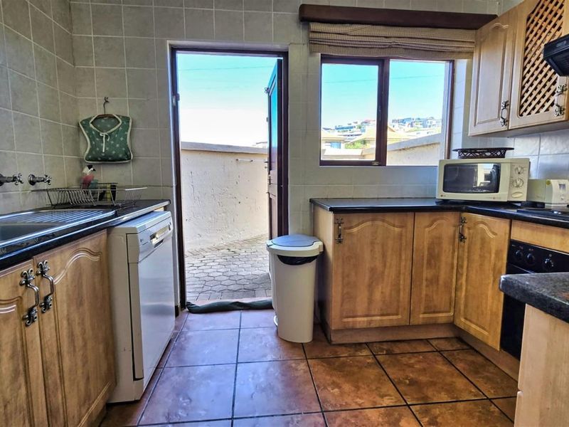 Invest or Move In, 3-Bed Townhouse in Mossel Bay! - Photo 10