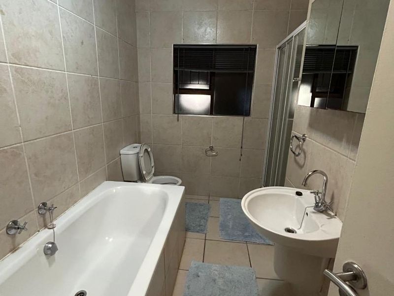 Apartment For Sale in Sunninghill, Sandton - Photo 7