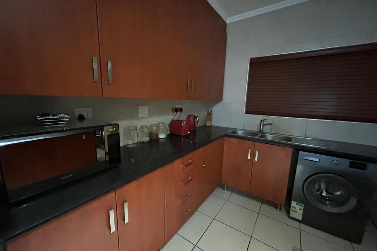 Apartment For Sale in Sunninghill, Sandton - Photo 3