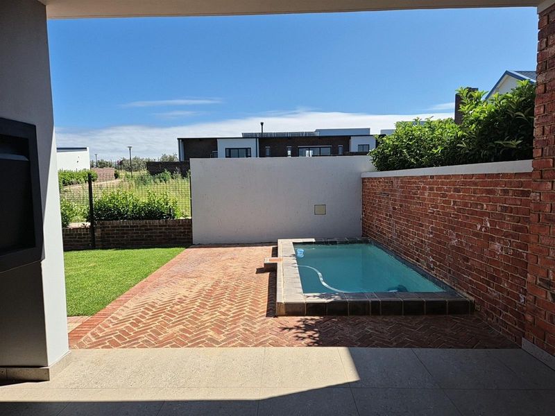 Modern 3-Bedroom Eco-Home with Pool and Solar Power in Helderzicht Eco Estate,  Potchefstroom - Photo 6