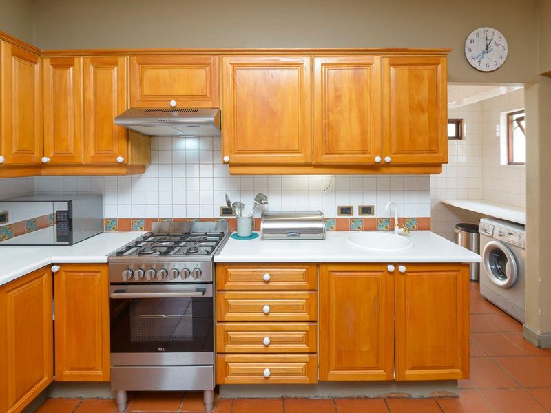 House For Sale in Waterkloof, Pretoria - Photo 10