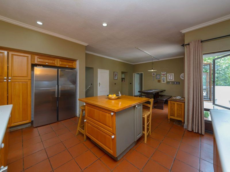 House For Sale in Waterkloof, Pretoria - Photo 8
