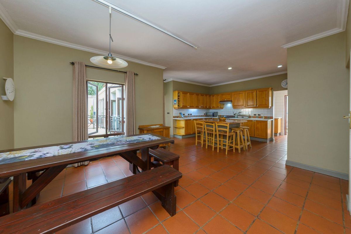 House For Sale in Waterkloof, Pretoria - Photo 5
