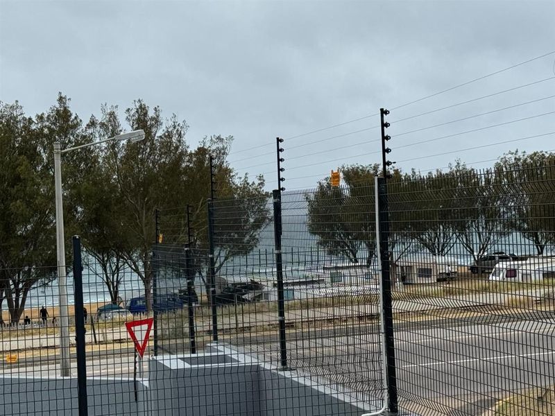 Modern Ground Floor Apartment Within Walking Distance to the Beach - Photo 9