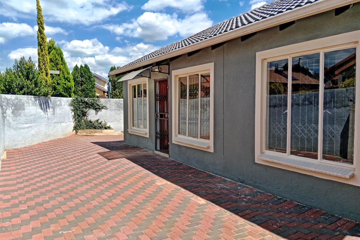 House to Rent in Rosslyn Gardens - Ideal Location Near Rosslyn Industrial Area, Akasia - Photo 3