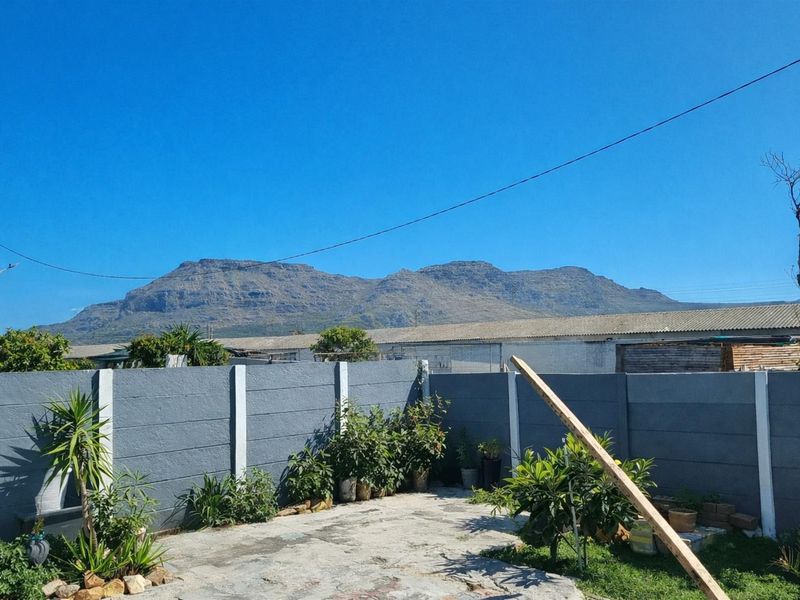 Two Bedroom Home with Separate Two Bedroom Flatlet in Steenberg - Photo 6