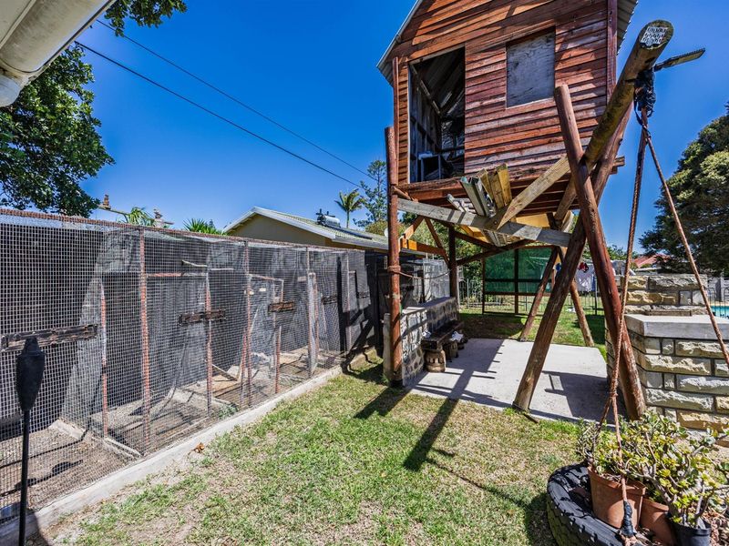 Beacon Bay - Spacious Family Home with Income-Generating Flats - A Rare Opportunity! - Photo 10