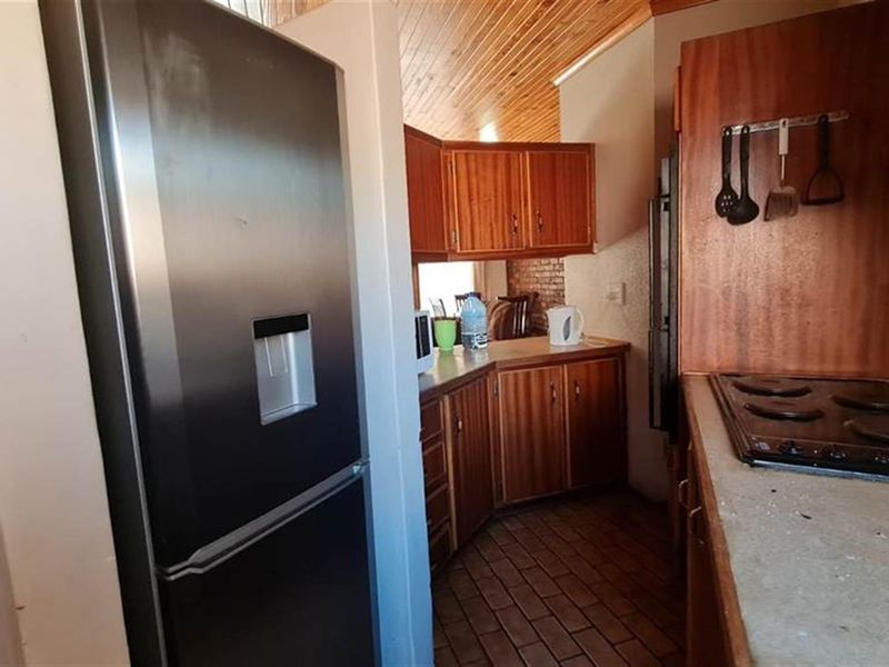 Secure, Stylish, and Centrally Located: Your New Park Townhouse Haven - Photo 6