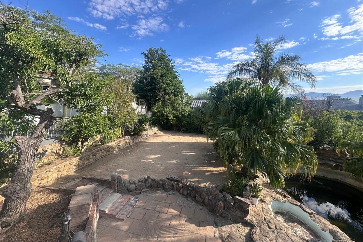 Renovator’s dream in prime Paarl suburb - Photo 2