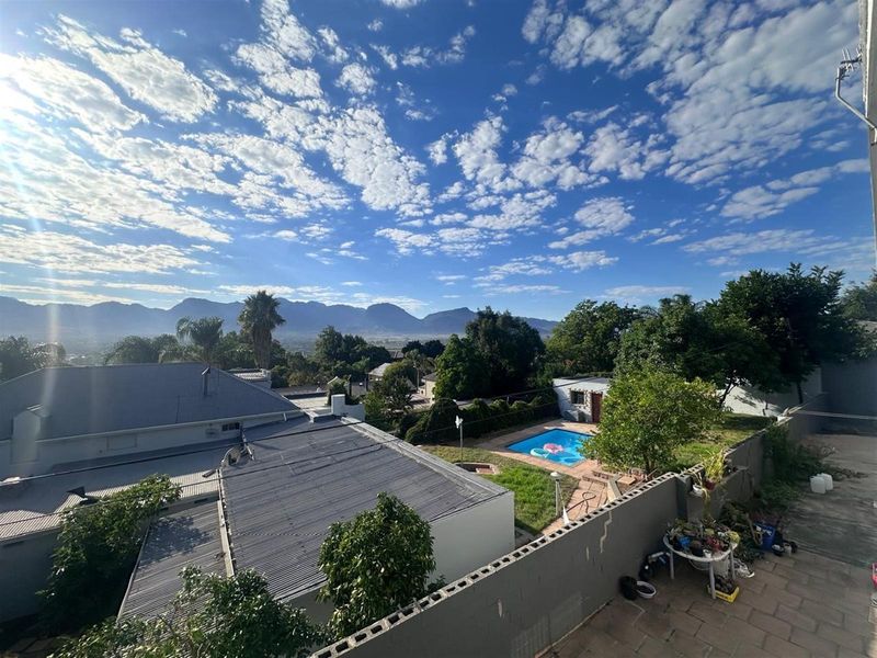 Renovator’s dream in prime Paarl suburb - Photo 7