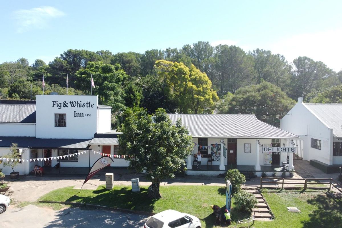 Historic Pig and Whistle Inn - Photo 2