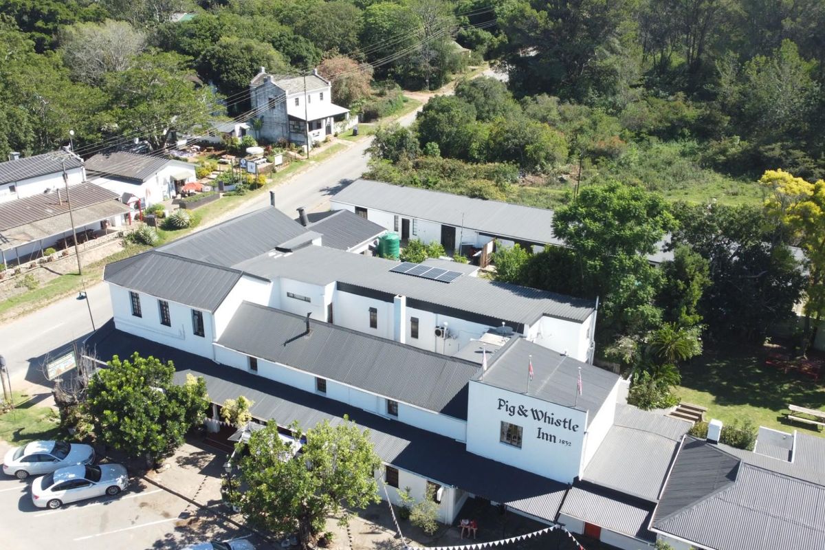 Historic Pig and Whistle Inn - Photo 4