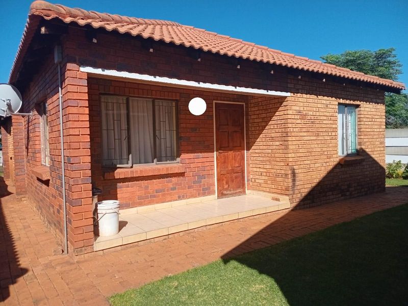 House To Rent in Protea Glen, Soweto - Photo 3