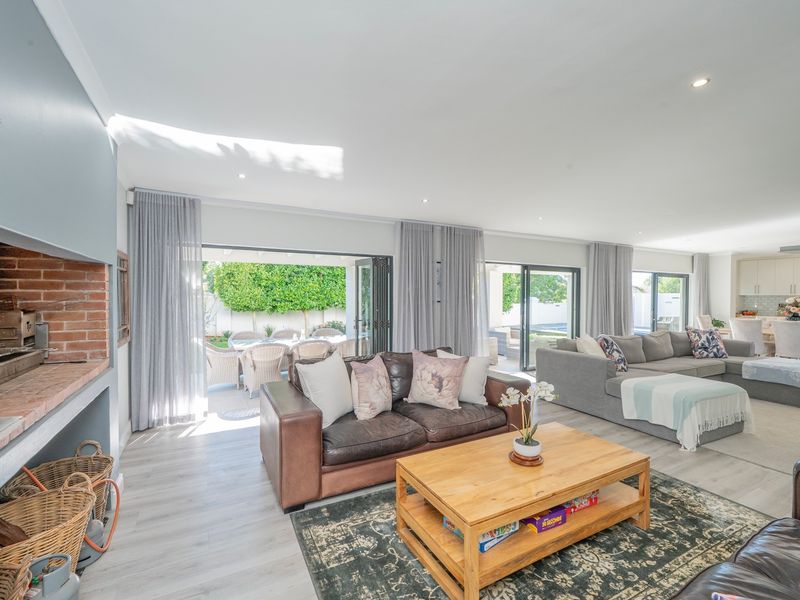 House For Sale in Vierlanden, Durbanville - Photo 10