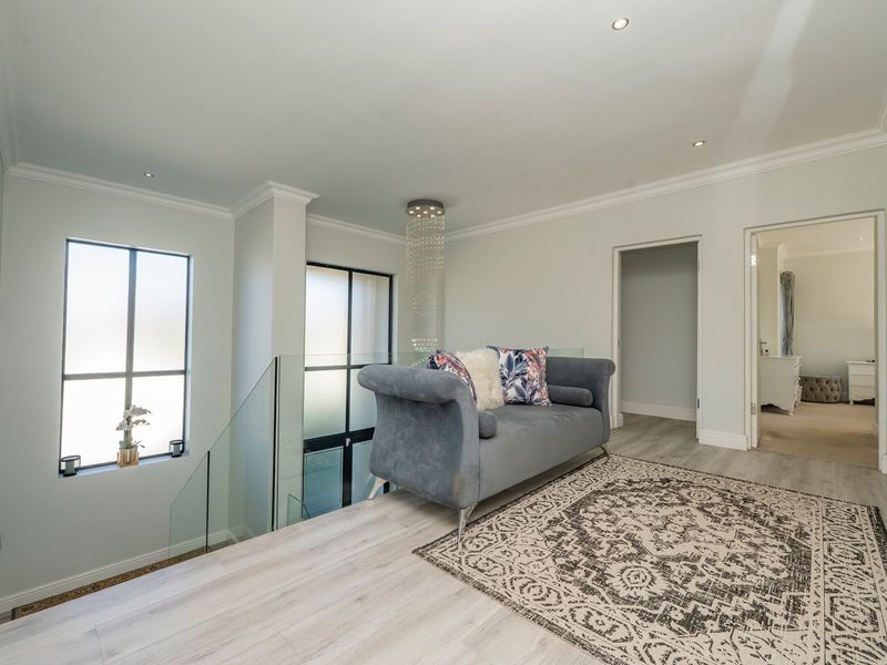 House For Sale in Vierlanden, Durbanville - Photo 6