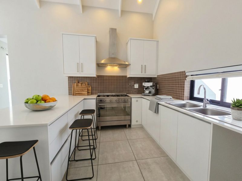 HOUSE FOR SALE SITARI, SOMERSET WEST | 4 BEDROOM | 2.5 BATHROOM - Photo 5