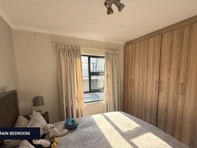 First-Floor 2 Bed, 2 Bath Apartment For Sale in Fish Eagle View, Longlake - Photo 10