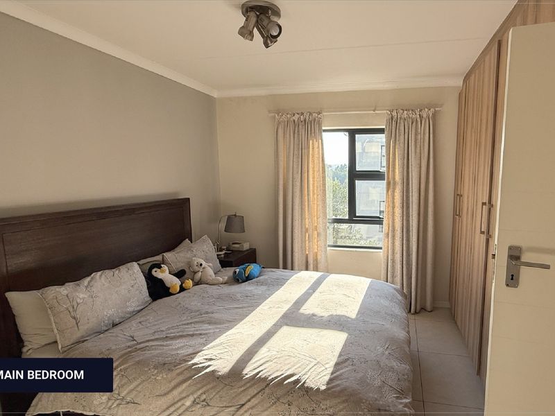 First-Floor 2 Bed, 2 Bath Apartment For Sale in Fish Eagle View, Longlake - Photo 8